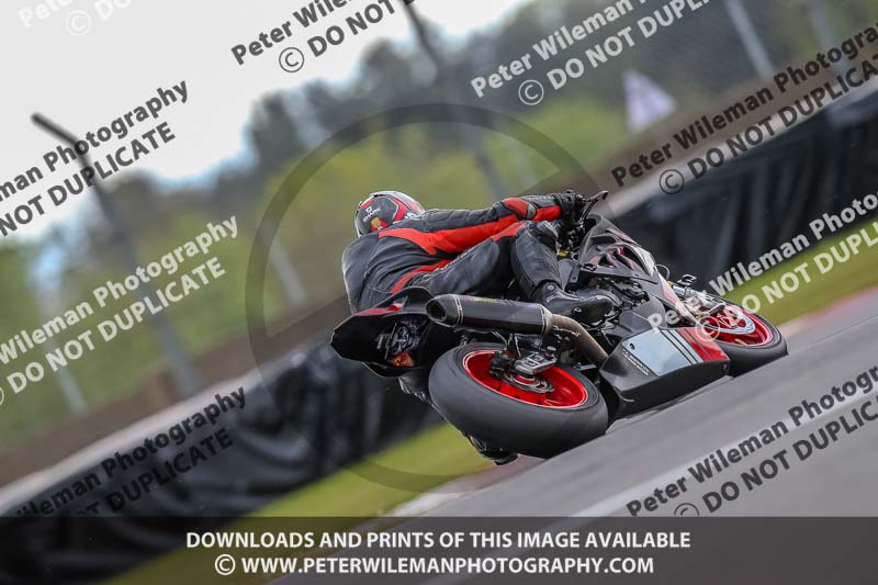 PJ Motorsport Photography;donington no limits trackday;donington park photographs;donington trackday photographs;no limits trackdays;peter wileman photography;trackday digital images;trackday photos